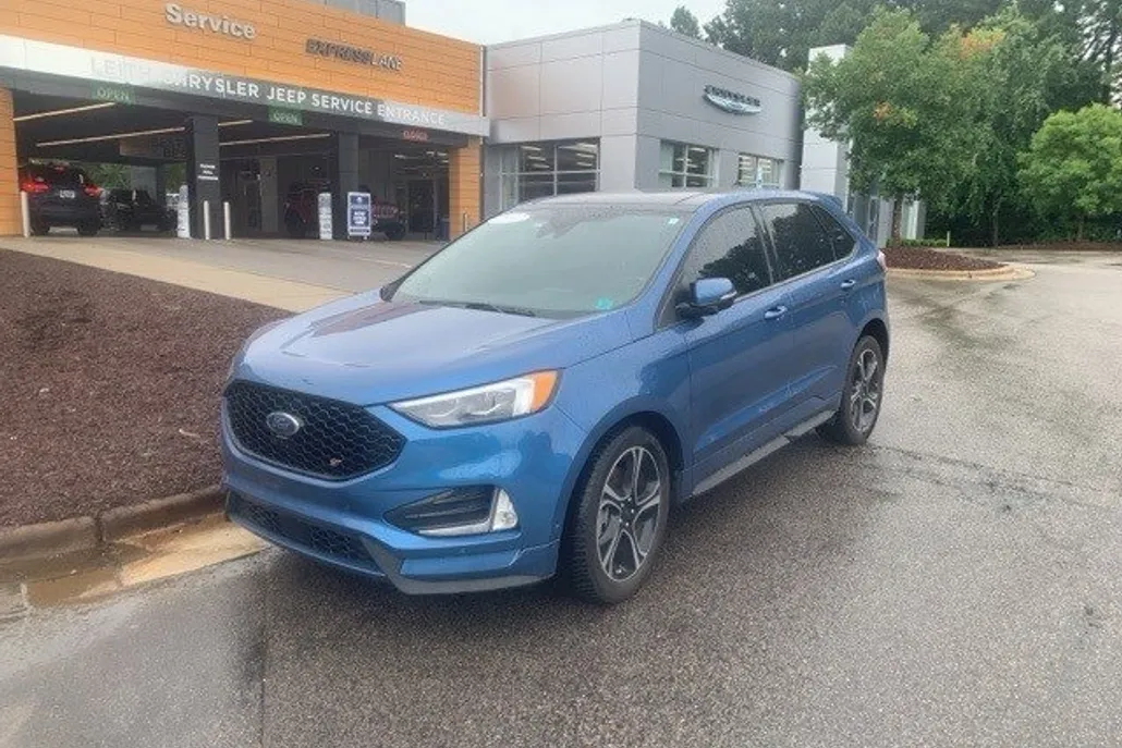 2021 Ford Edge ST photo 1