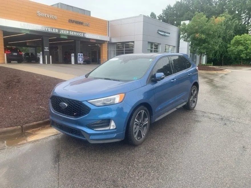 2021 Ford Edge ST photo 1