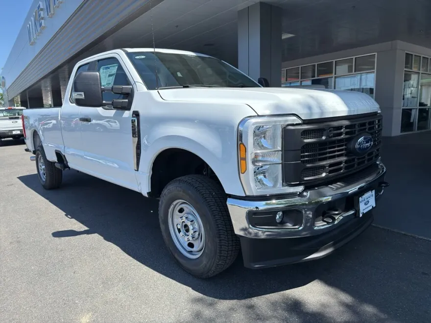 2025 Ford F-250 XL photo 1