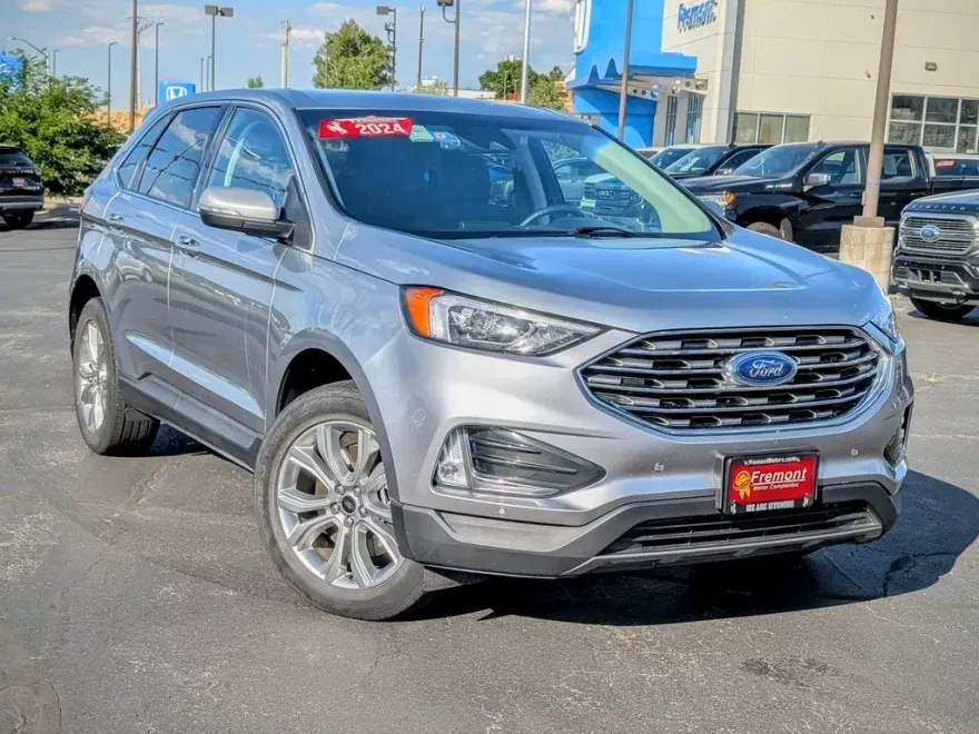 2024 Ford Edge Titanium photo 1