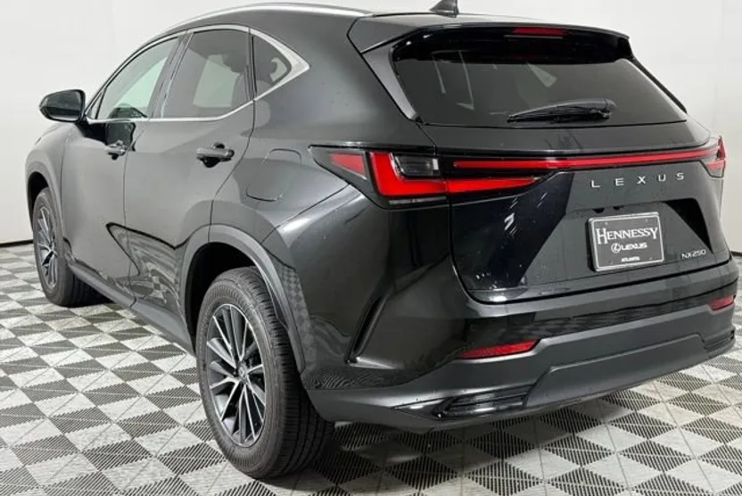 2025 Lexus NX 250 Premium photo 1