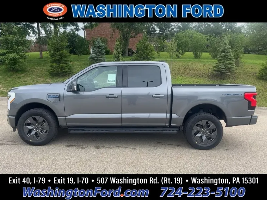 2025 Ford F-150 Lightning Lariat photo 1