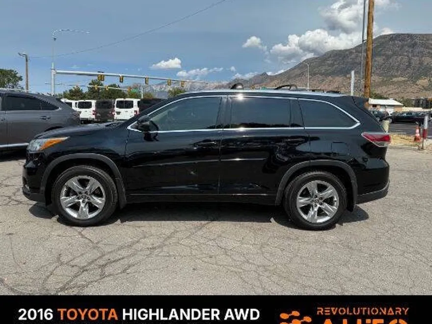 2016 Toyota Highlander Limited Platinum photo 1
