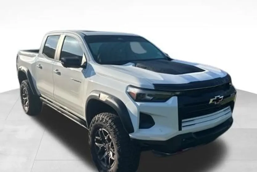 2025 Chevrolet Colorado ZR2 photo 1