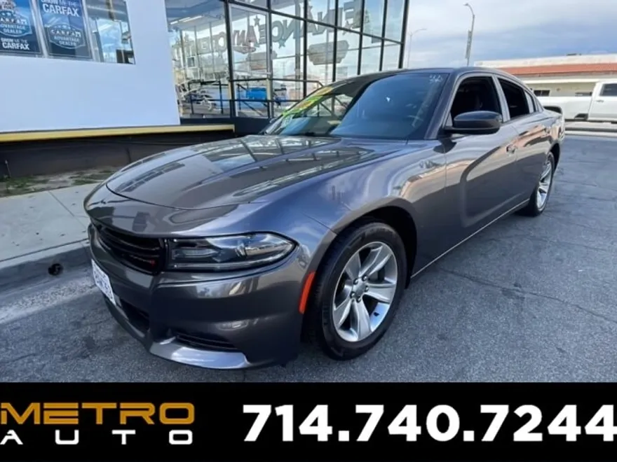 2018 Dodge Charger SXT Plus photo 1