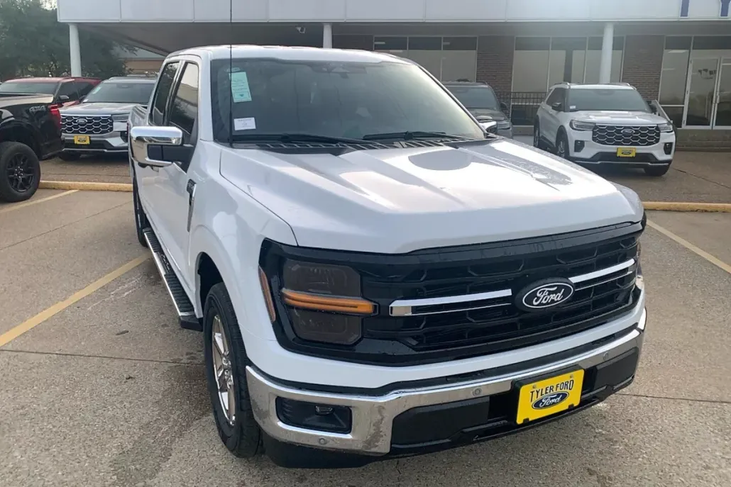 2025 Ford F-150 XLT photo 1