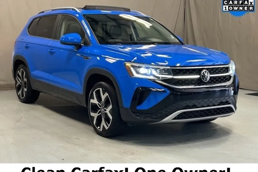 2023 Volkswagen Taos SEL photo 1