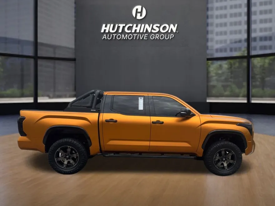 2023 Toyota Tundra Platinum photo 1