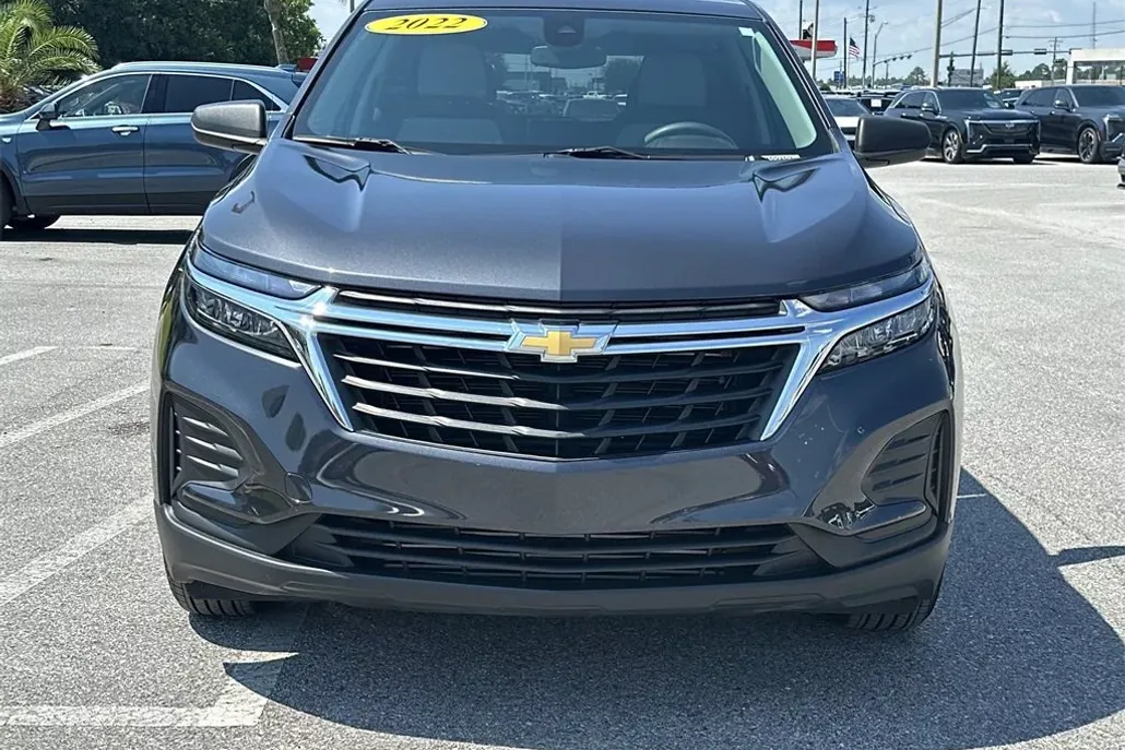 2022 Chevrolet Equinox LS photo 1