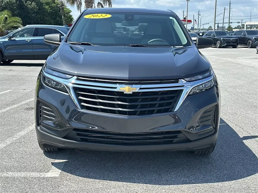 2022 Chevrolet Equinox LS photo 1