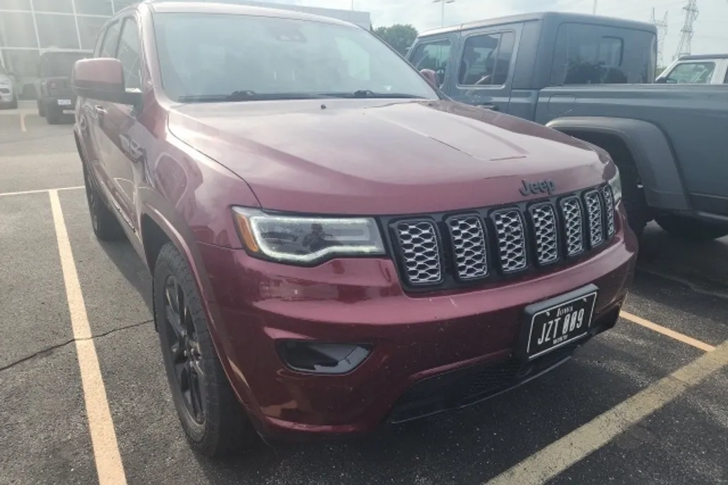 2021 Jeep Grand Cherokee Laredo X photo 1