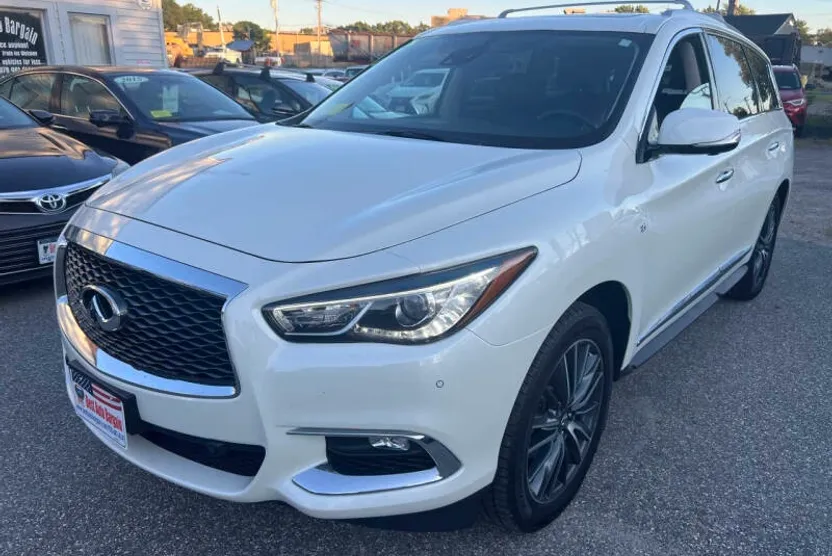 2017 Infiniti QX60 photo 1