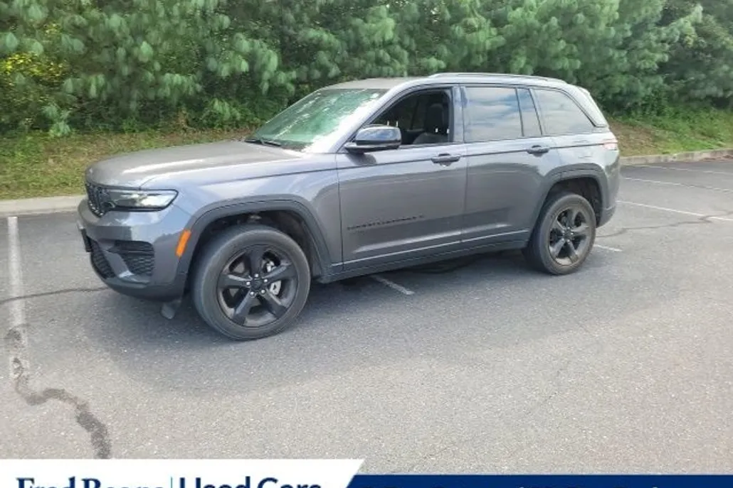 2023 Jeep Grand Cherokee Altitude photo 1