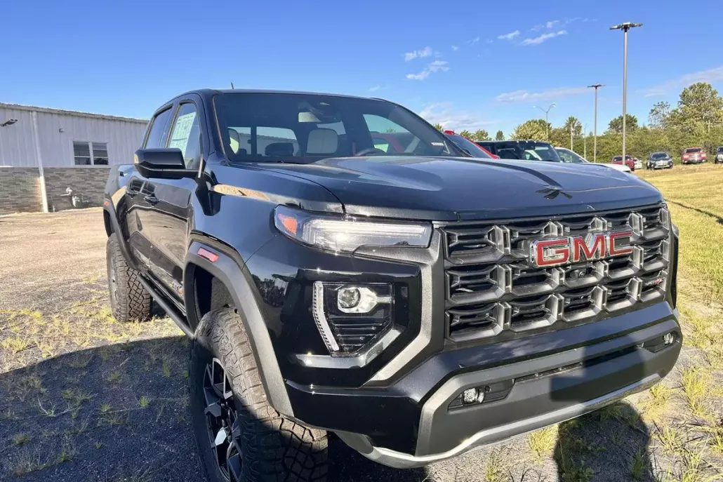 2025 Gmc Canyon AT4 photo 1
