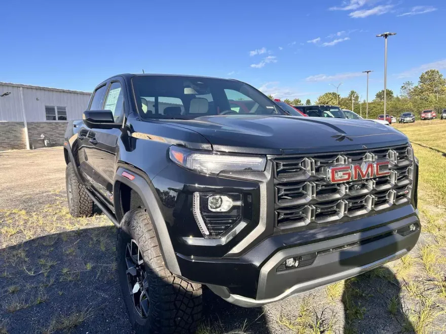 2025 Gmc Canyon AT4 photo 1