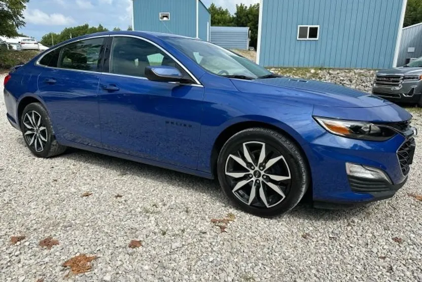 2023 Chevrolet Malibu RS photo 1