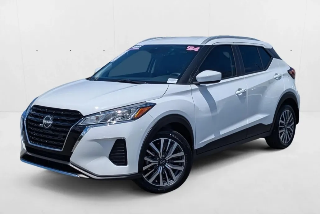 2024 Nissan Kicks SV photo 1