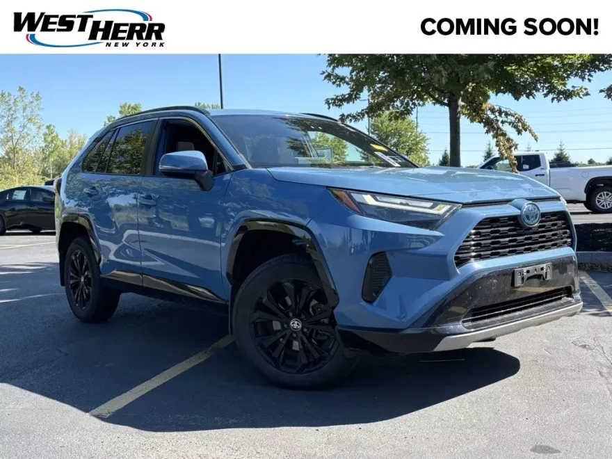 2022 Toyota RAV4 Hybrid SE photo 1