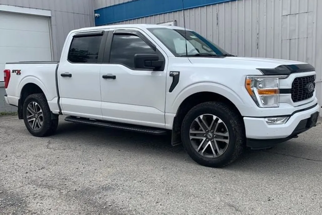 2022 Ford F-150 XL photo 1