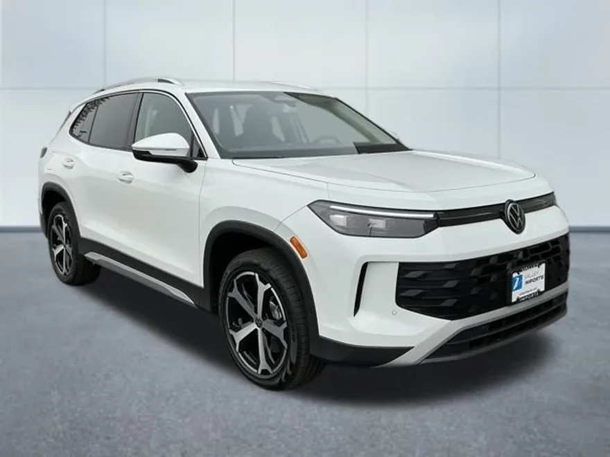 2025 Volkswagen Tiguan SE photo 1