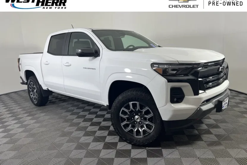2025 Chevrolet Colorado Z71 photo 1