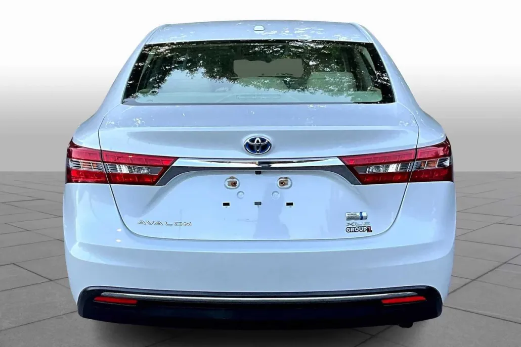 2018 Toyota Avalon Hybrid XLE Premium photo 1