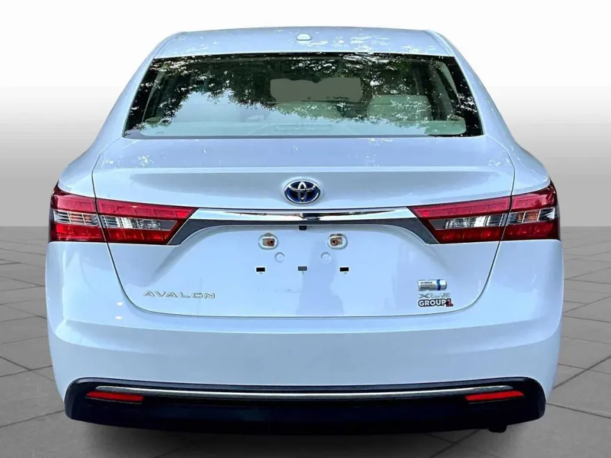 2018 Toyota Avalon Hybrid XLE Premium photo 1