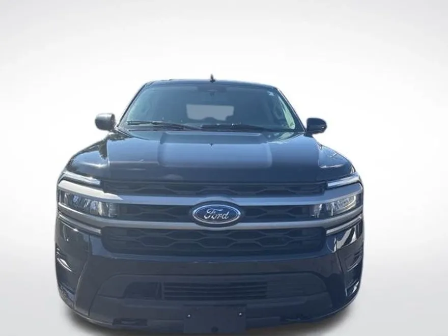 2023 Ford Expedition XLT MAX photo 1