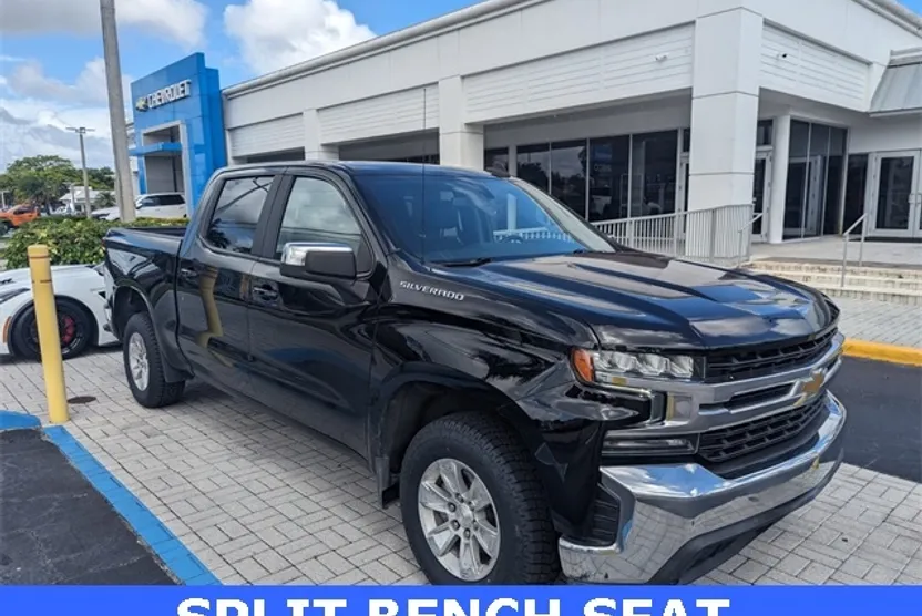 2021 Chevrolet Silverado 1500 LT photo 1