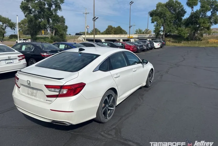 2022 Honda Accord Sport photo 1