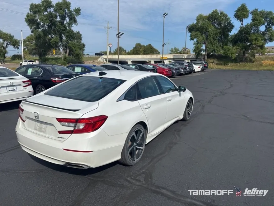 2022 Honda Accord Sport photo 1