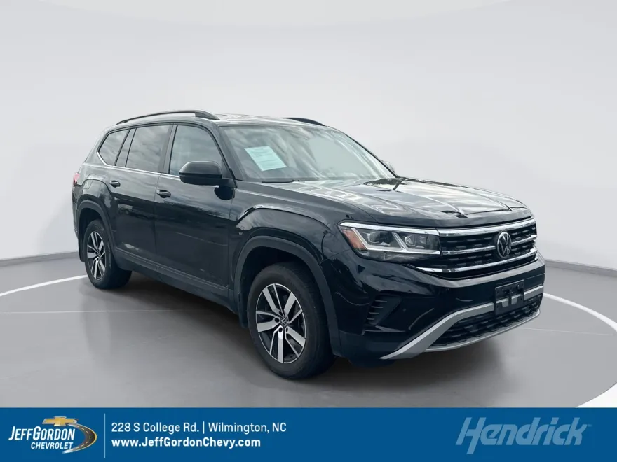 2022 Volkswagen Atlas SE photo 1