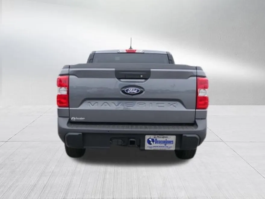 2025 Ford Maverick XLT photo 1