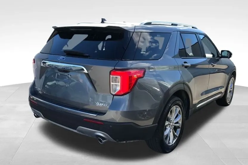 2022 Ford Explorer Limited photo 1