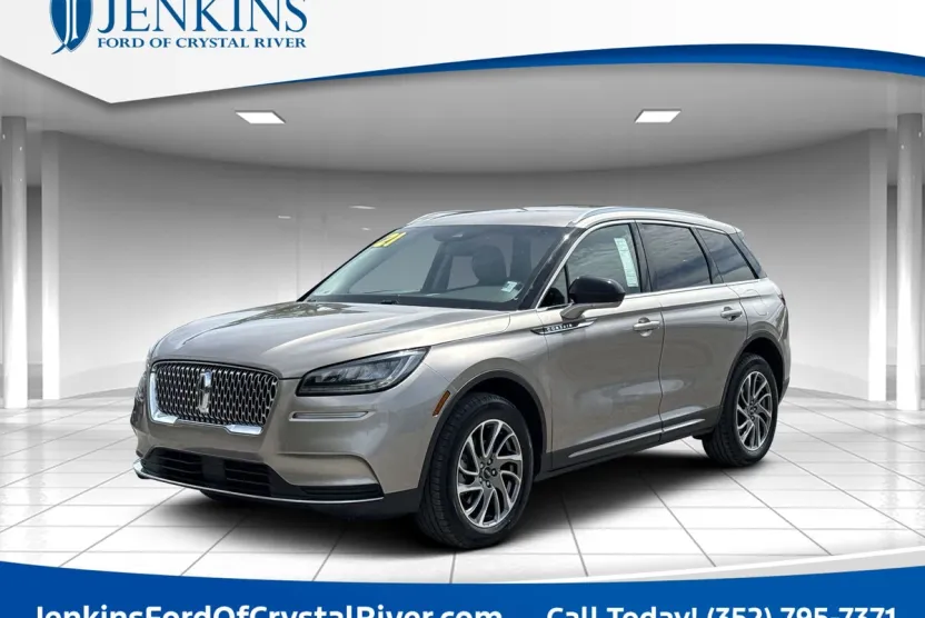 2021 Lincoln Corsair Standard photo 1