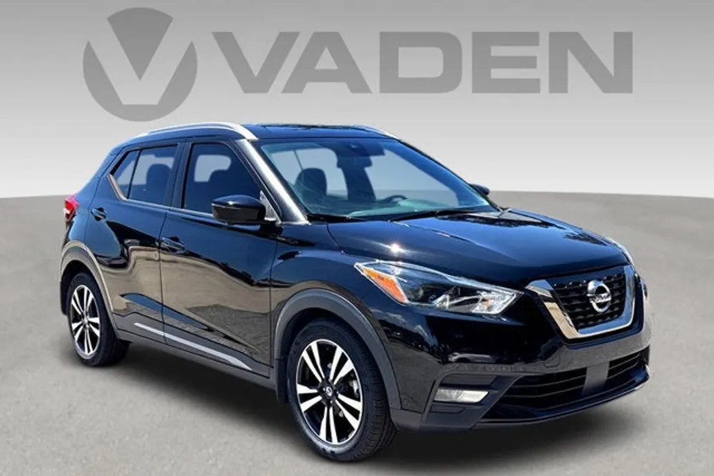 2020 Nissan Kicks SR photo 1