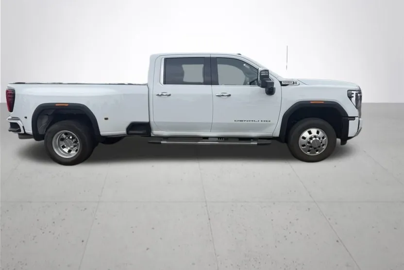 2024 Gmc Sierra HD Denali photo 1