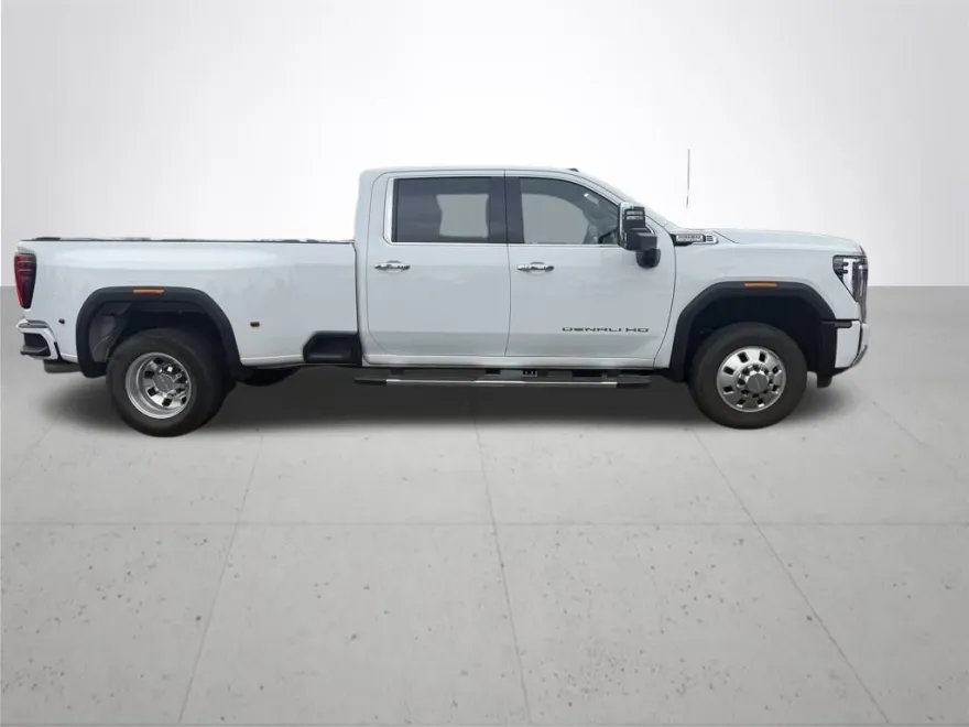 2024 Gmc Sierra HD Denali photo 1