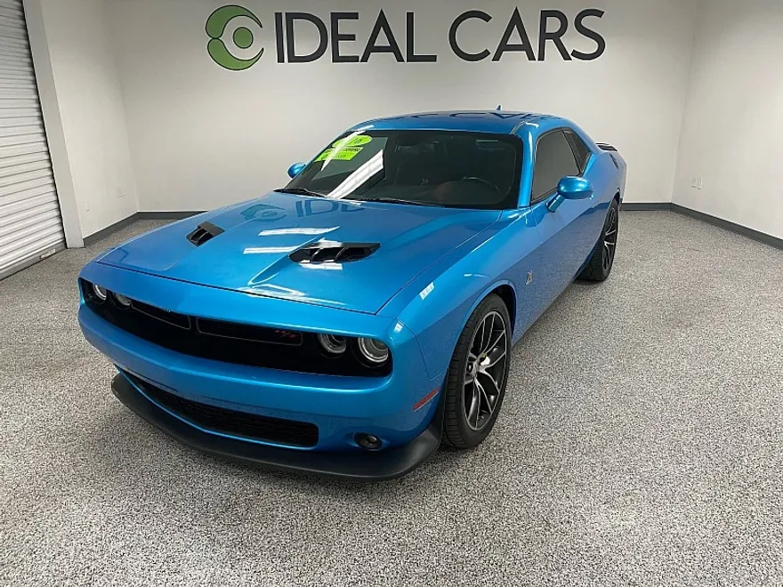 2016 Dodge Challenger R/T Scat Pack photo 1