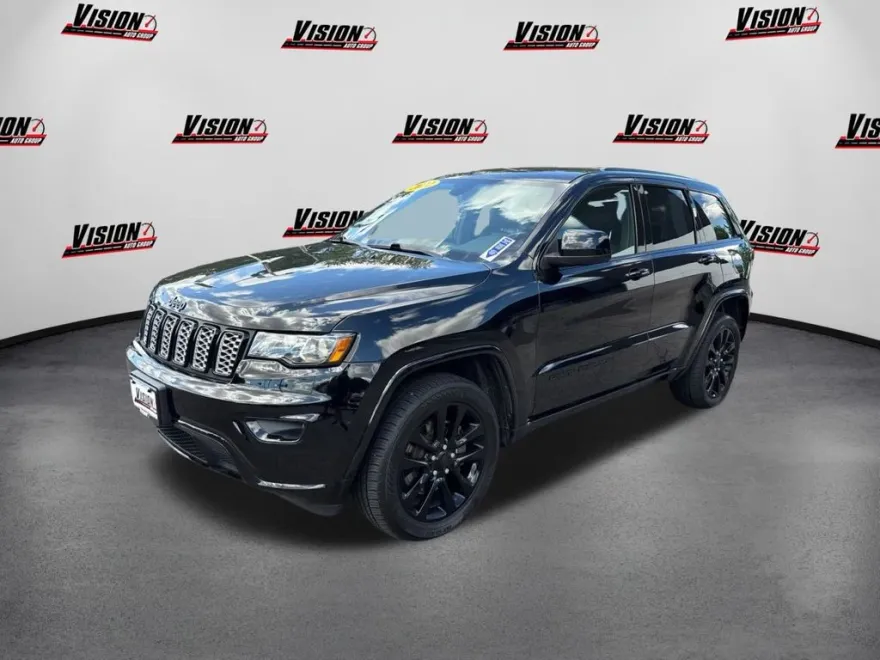 2021 Jeep Grand Cherokee Laredo X photo 1