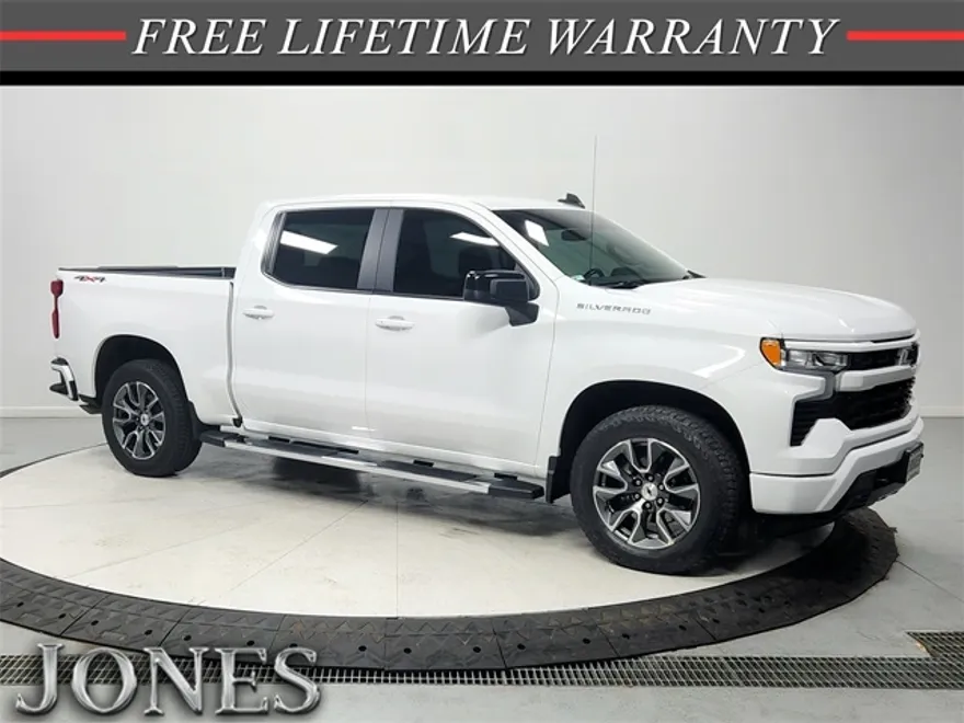 2024 Chevrolet Silverado 1500 RST photo 1