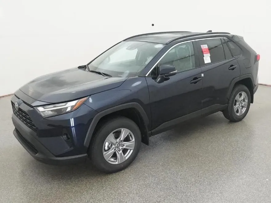 2025 Toyota RAV4 XLE photo 1