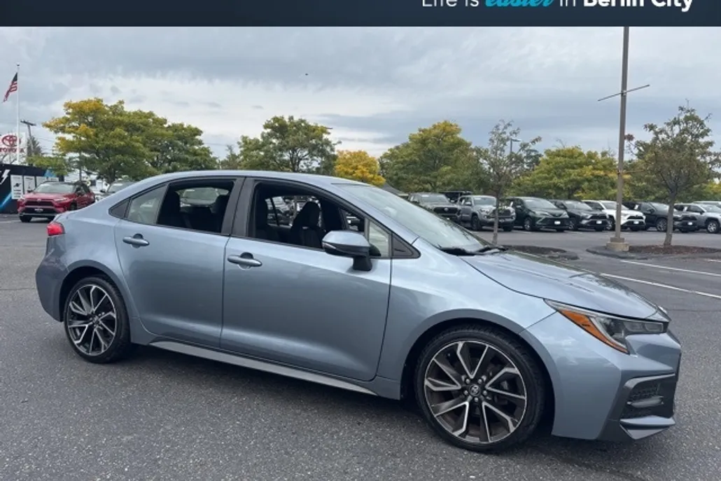 2021 Toyota Corolla SE photo 1