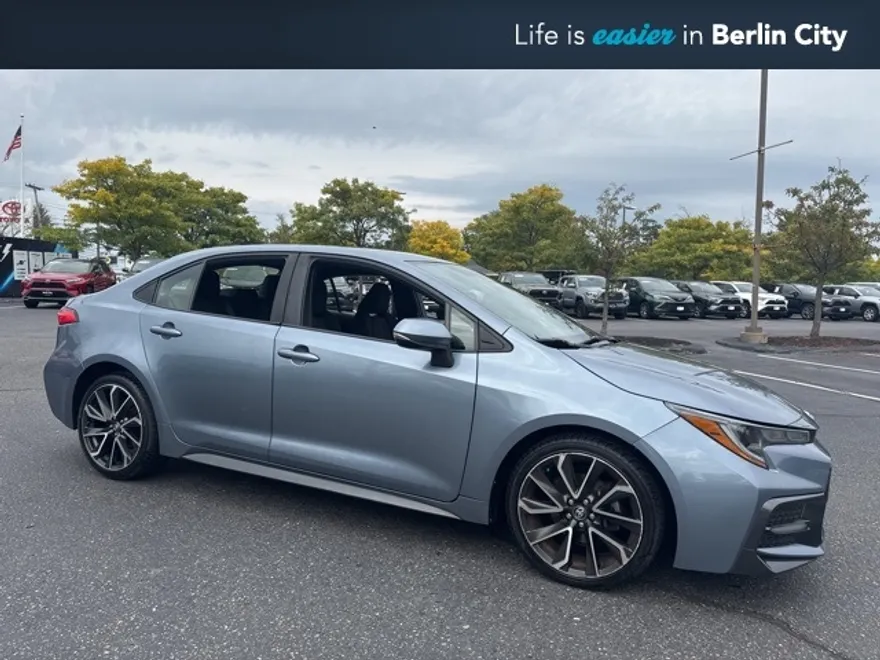 2021 Toyota Corolla SE photo 1