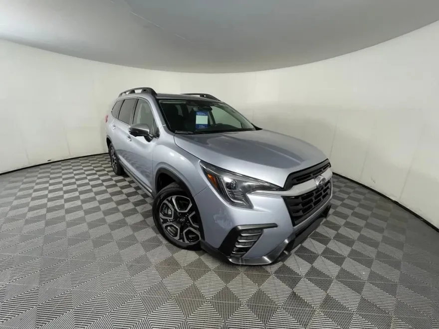 2023 Subaru Ascent Limited photo 1
