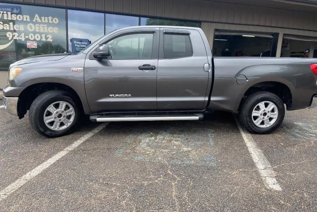 2011 Toyota Tundra Base photo 1