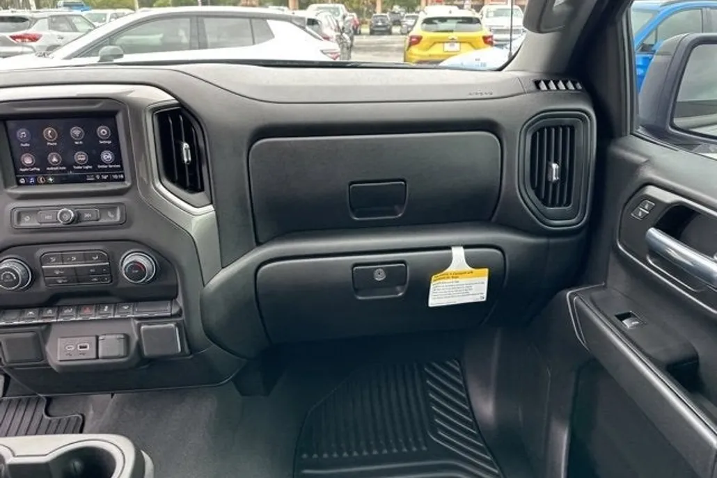 2025 Chevrolet Silverado 1500 Custom photo 1