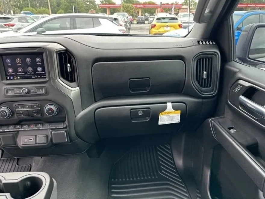 2025 Chevrolet Silverado 1500 Custom photo 1