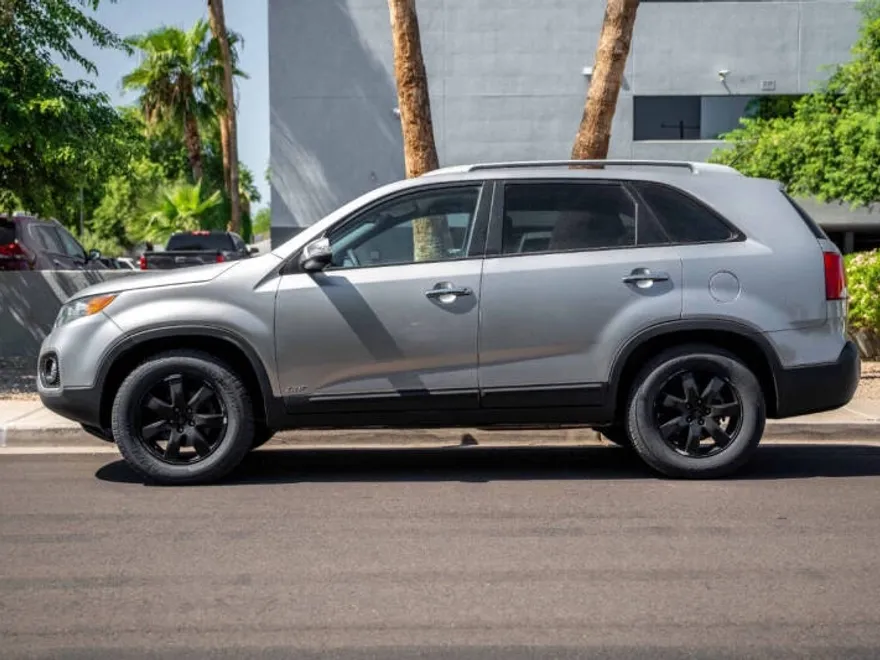 2013 Kia Sorento LX photo 1