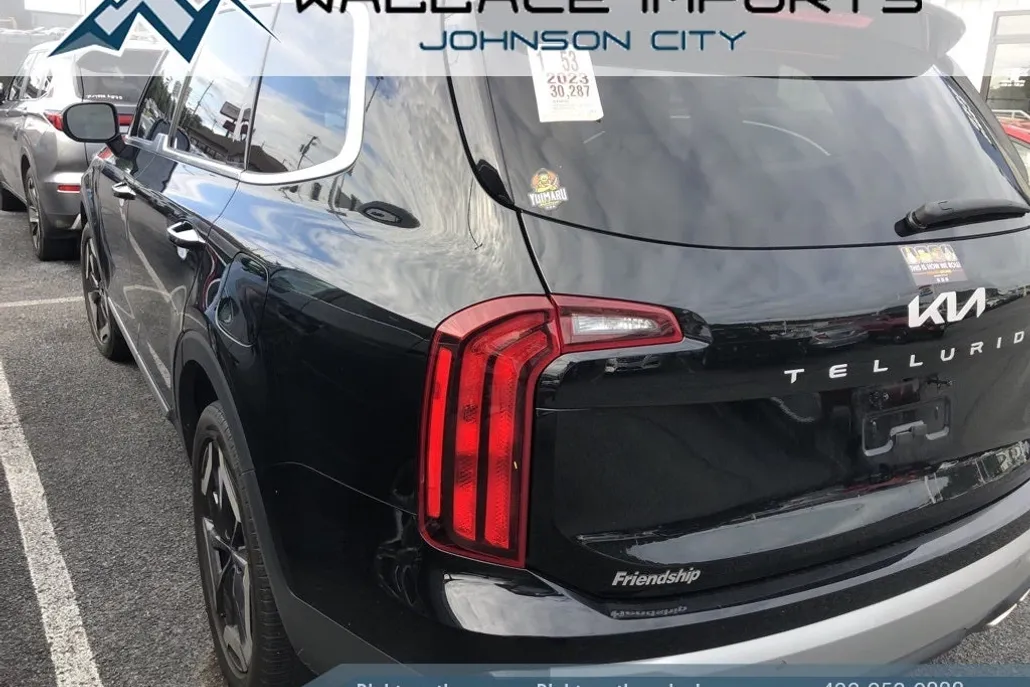 2023 Kia Telluride S photo 1